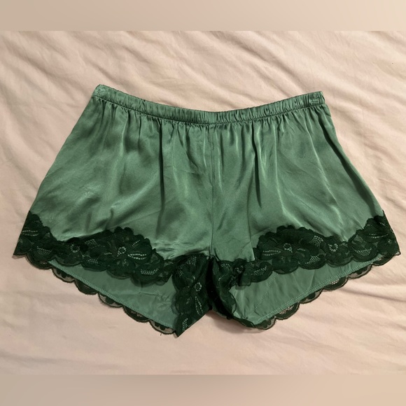 Falcon and Bloom Lace Shorts - Picture 1 of 3